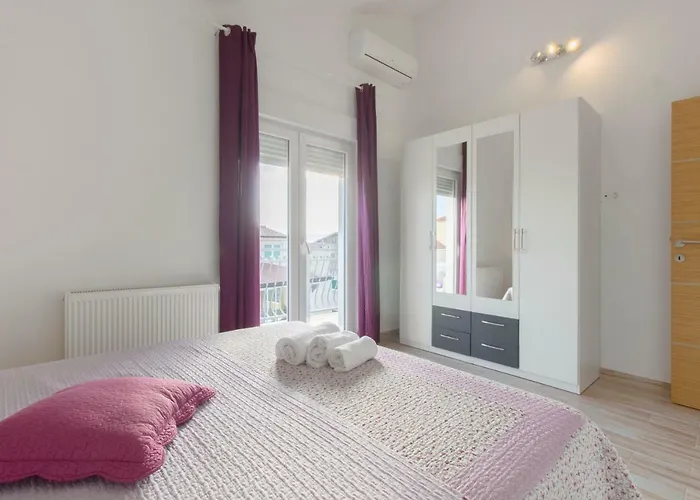 Апартаменты Skelin***/****