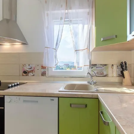 Apartamento Skelin***/**** Kaštela