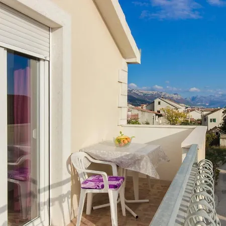 Skelin***/**** Apartament Kaštela